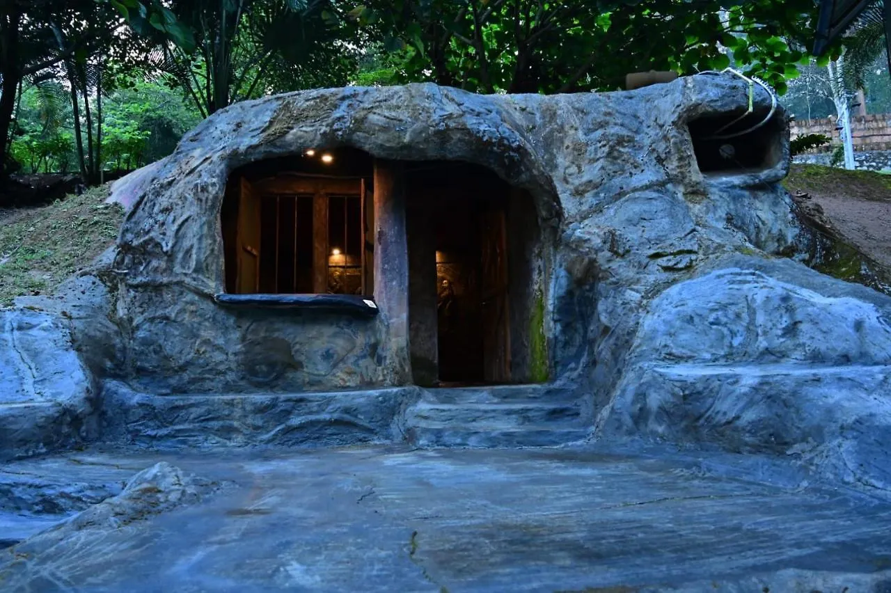 Cavern The Leisure Club Hotel Wayanad